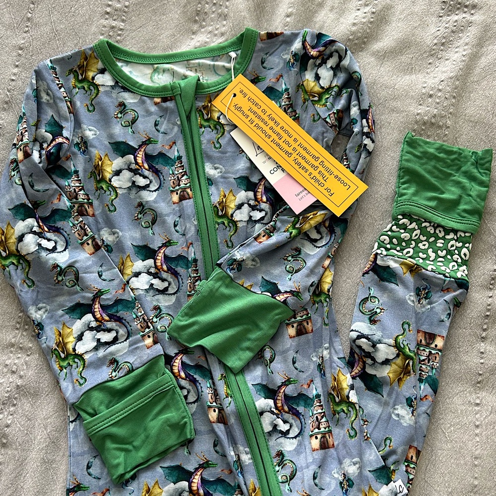 BNWT Bamboo Baby Pajamas with Convertible Feet!